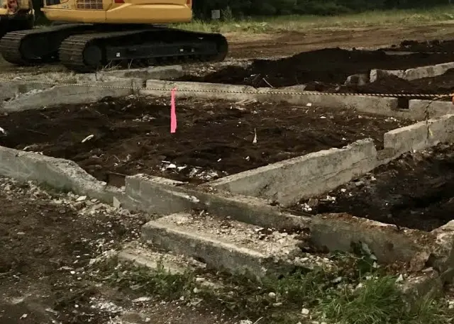 基礎部分の解体・地中確認
